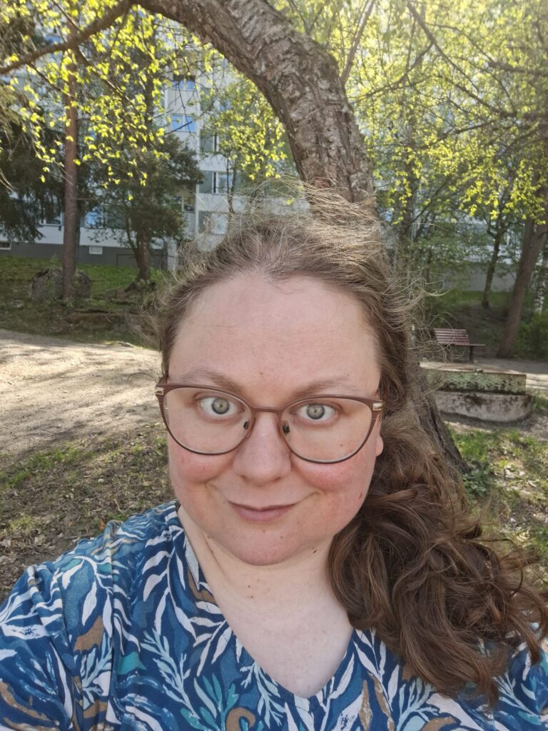 Työ Sarkan kautta koulunkäynnin ohjaajana viitoitti tien alan opintoihin